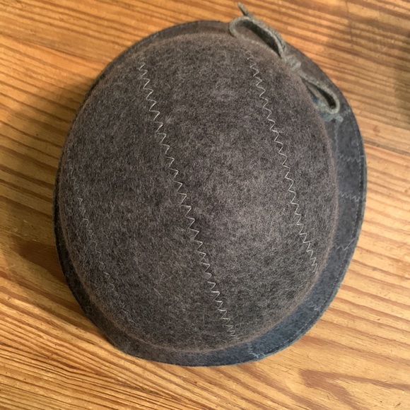 Talbots gray 100% wool hat with bow. - Picture 4 of 9